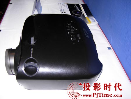 愛普生EMP-TW1000家用投影機(jī)