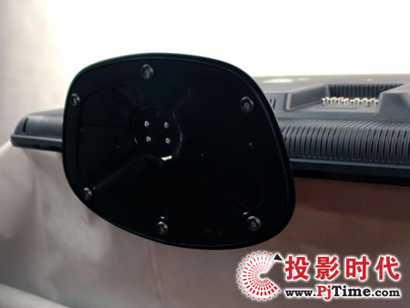海信旗艦TLM42V68PR液晶電視機評測底座和安裝