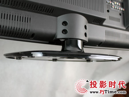 海信旗艦TLM42V68PR液晶電視機評測底座和安裝