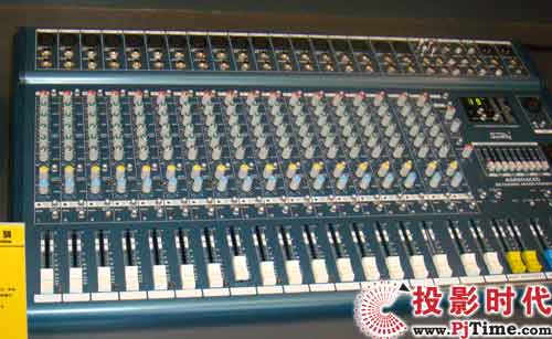 Soundking音王AS2204CED /AS2204CEDC多功能上機(jī)柜調(diào)音臺(tái)