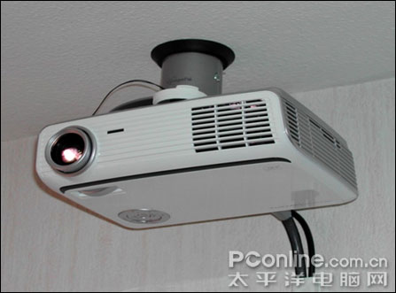 �W�D�aHD65ͶӰ�C