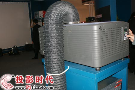 Christie CP2000-ZX (sh)ӰӳC(j)