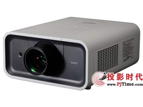 三洋PLC-XP200L投影機(jī)應(yīng)用了4LCD技術(shù)