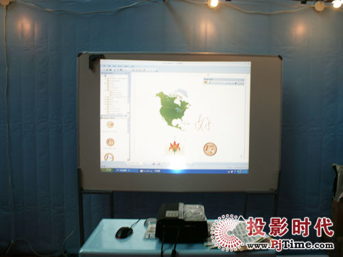 ����(d��ng)���װ������57���Ї�(gu��)�̌W(xu��)�x���O(sh��)��չʾ��(hu��)