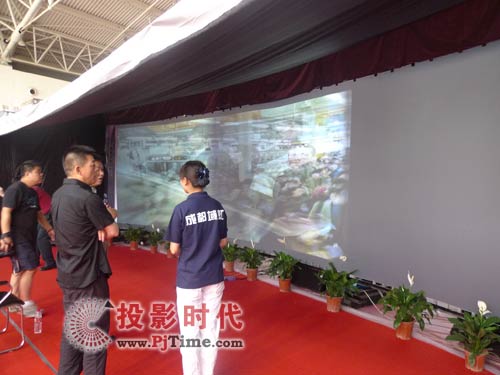 �ɶ�����W��ͶĻ���{(di��o)�������չ