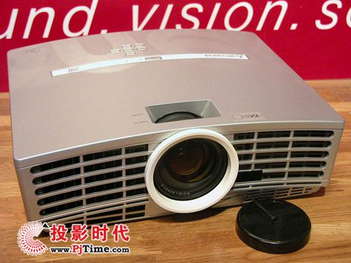 �ȵ��ȵ� ���⽛(j��ng)��HC1100ͶӰ�C(j��)��؛