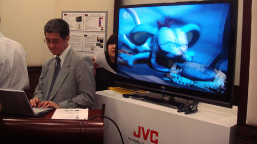 JVC�l(f��)��ȫ�������SҺ���@ʾ��,��ָ���I(y��)�Ј�