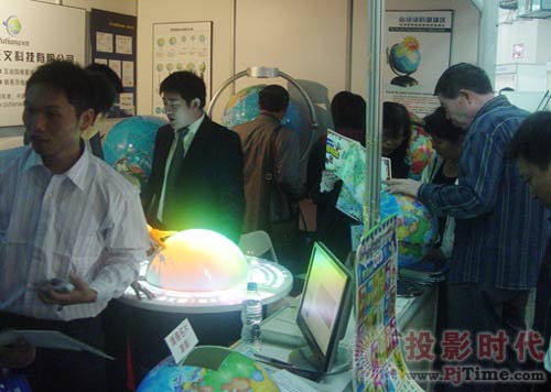 普天文科技驚艷第58屆中國教學(xué)儀器設(shè)備展