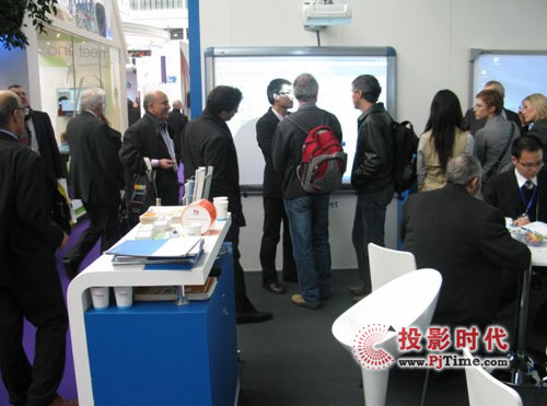 �J�_(d��)�Ƽ�ʢ�b����2010Ӣ��(gu��)�������g(sh��)����ý�w��������(y��ng)��չ�[��(hu��)��BETT��