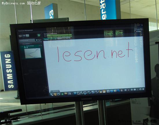 ����չʾ82����ͽ̌W(xu��)��Ӱ�E-Board