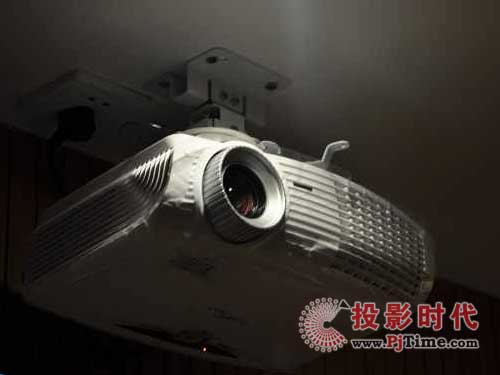 �f(w��n)Ԫ1080PͶӰ��PK ����A600B�͊W�D�aHD20���x�l(shu��)��