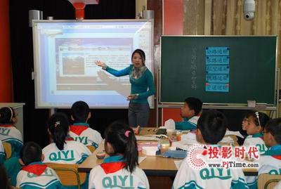 ����������һС�W(xu��)�ɞ����_����˹�����ӽ̌W(xu��)ʾ��У��