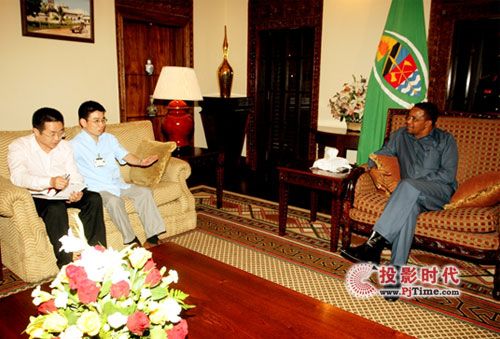 �Ї����죬�˝���Ӱװ�`�Ň����Ј�