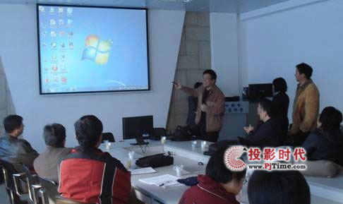 �̌W(xu��)�P�M(j��n)У�@ ��������Ӱװ��n�Ñ�(y��ng)��