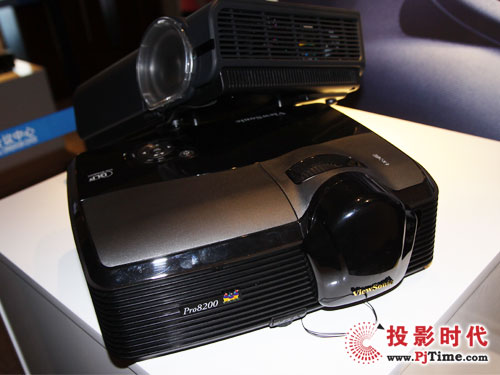 ��(y��u)��Pro8200