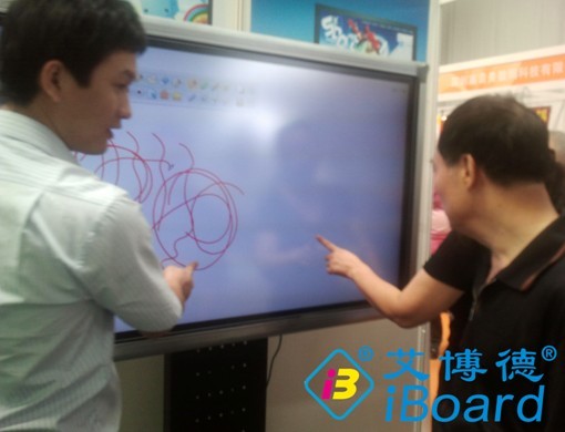 ������(i-board)�a(ch��n)Ʒ�M�v�|�˲��[��