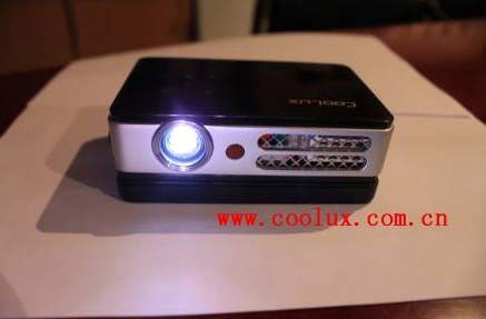 ᘷ(l)ҕ³ɆT----΢ͶӰC(j)COOLUX Q2