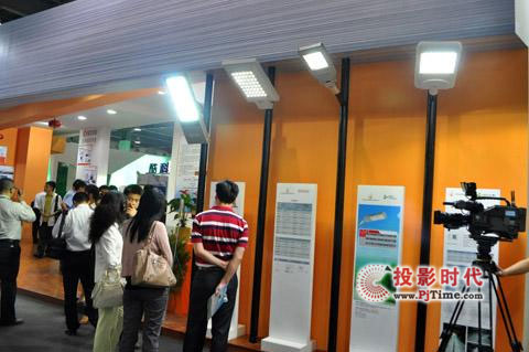 ����Ԫ�������V�ݳ�Ͷ �c(di��n)���ڶ��ÏV�ݵ�̼չ