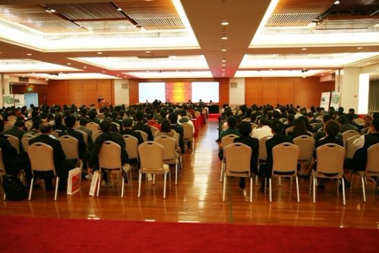 ����ƽ���@ʾ�ИI(y��)�f(xi��)��(hu��)2011�����(hu��)���_