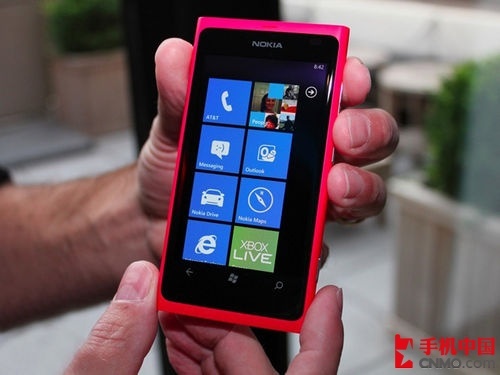 Z Lumia 800 2990 v_(d) 