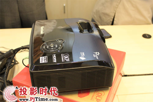 (yu)1600LED+ȫͶӰC