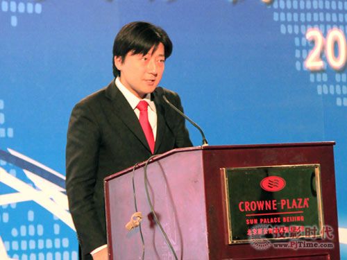 Ӱ (chung)挍롪2013(chung)꿘I(y)LCOSͶӰCƏV