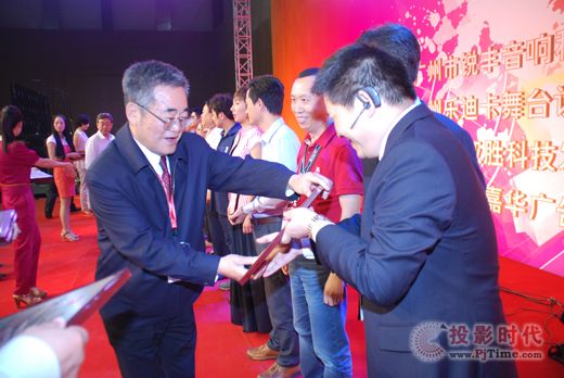 ���͹�늘s�@�ИI(y��)23��(qi��ng) �C��(ji��ng)�xʽ�ھ��e��