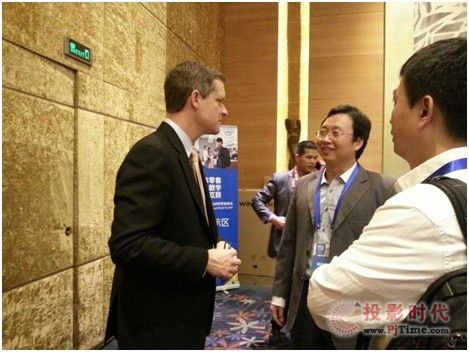 �����ƽ�¡�س�ϯ2013Ӣ�ؠ���(sh��)�֘�(bi��o)�ƺ����۷��(hu��)