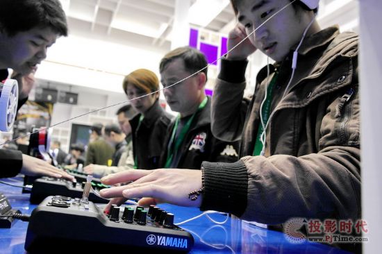 ���R���y��һ��MGϵ���{(di��o)���_�Ȯa(ch��n)Ʒ�����Ї����V�ݣ����H���I(y��)���⡢���չ�[��