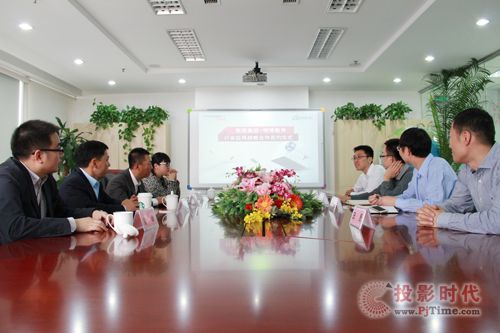 ���������c(li��n)�뼯�F(tu��n)�e���ИI(y��)��(y��ng)�Ñ�(zh��n)�Ժ������s�xʽ