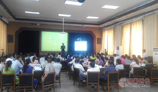 ӡ��Ƽ���Ӱװ�̌W(xu��)���(xi��ng)��Ӗ(x��n)��(hu��)֮����ɽ�������(xi��ng)Ŀ