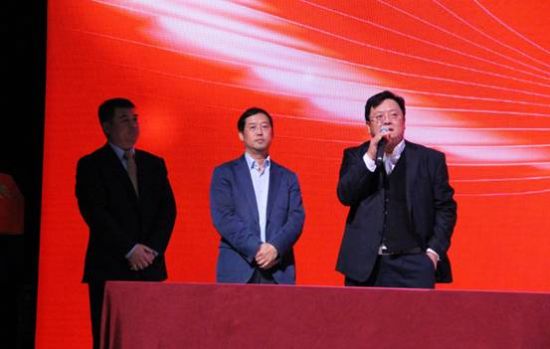 �������c�w������_�ɑ�(zh��n)�Ժ��������w���ִ�ߴ�LED�@ʾ��