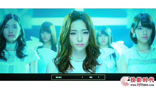 ܲʧȻɫ 곞V7500ͥԺͶӰC(j)(sh)y