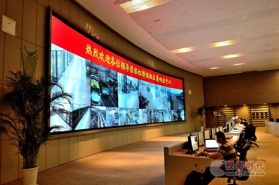 �߶�ƴ�Ӊ�������DLP����(chu��ng)����