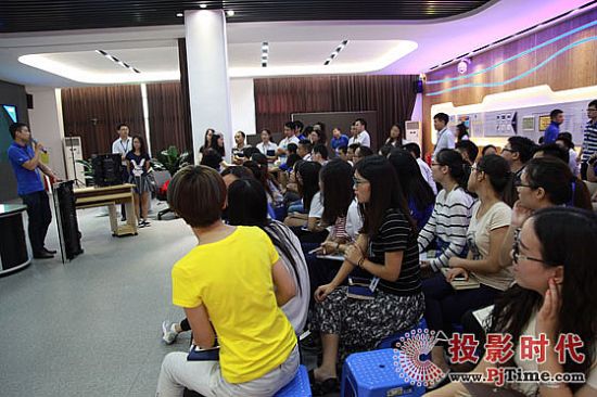 ����������b��ƷURMϵ���𺳰l(f��)��