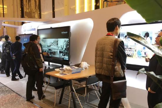 �ɻ��ںτ�(chu��ng)��Փ���ڜ����_ CVTOUCHչʾ��Ч�Fꠅf(xi��)����Q����