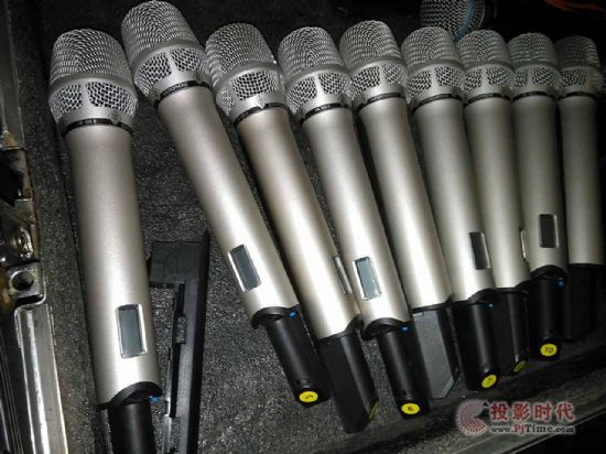L-AcousticsDiGiCoˇg(ji)o
