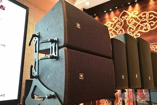 JBL����(sh��)�ֻ��a(ch��n)Ʒ���g(sh��)������(hu��)��ʽ���_��Ļ