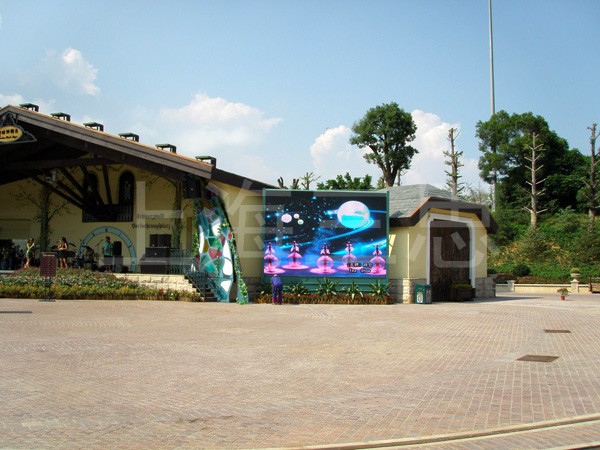 �����A�S�Ǵ�b�����B(t��i)��(l��)�@360��h(hu��n)��ȫ��LED�@ʾ��