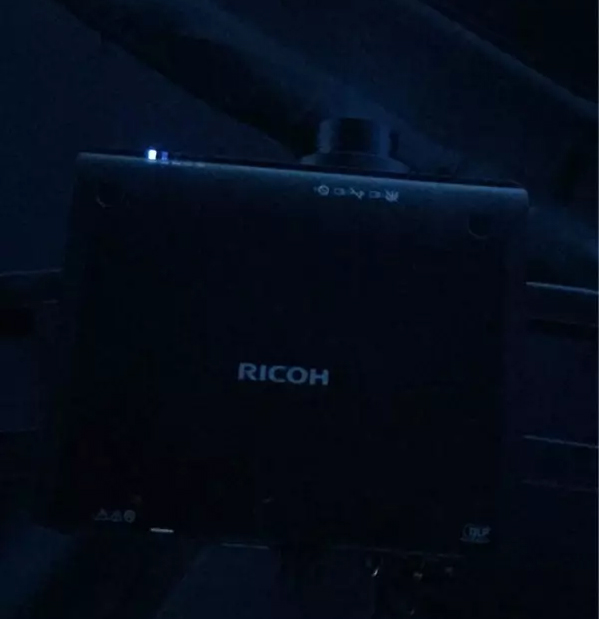 fLǽq ͶӰC㴩vʷcF(xin)دB