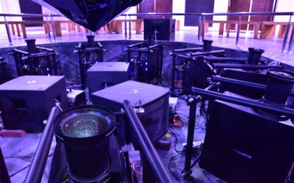 ��ҕChristie�@ʾ��Q������ý�w����(w��)�� ����R���V��(ch��ng)�I��һ��ҕ�X�w�(y��n)