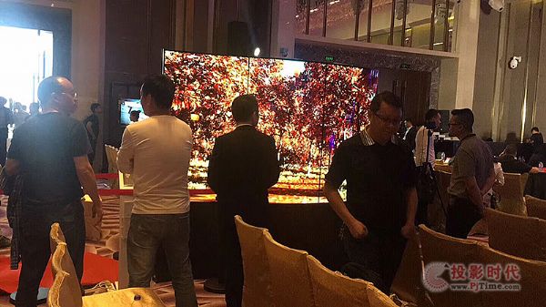 1509676875122571.jpg 65雙曲面 官網(wǎng).jpg