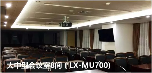 23�_(t��i)����ͶӰ�C(j��)��(y��ng)���ڞ���ľ�R�����B