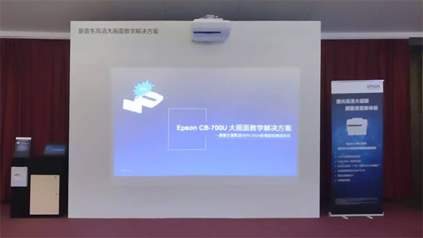 ͶӰCѲչu