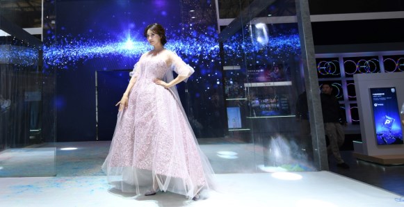 ����AWE2018���w�����@ʾ���y��־��l(f��)��ȫϵ��Ʒ ����ߡ������|(zh��)����