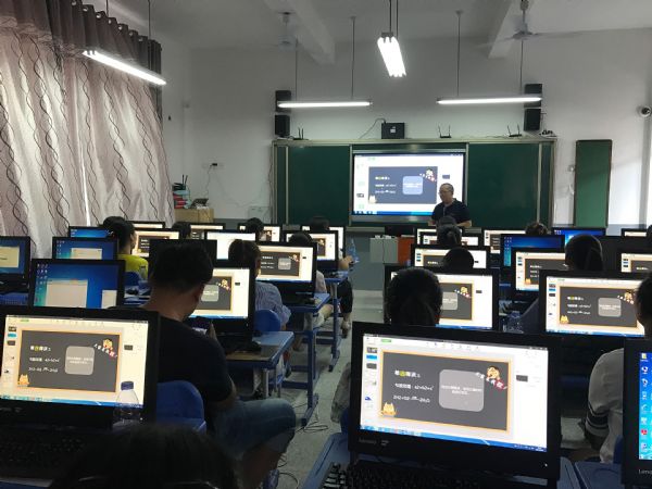 2018ϣ�ְٳ�ǧУ��Ѳ�z���(d��ng)����(d��ng)