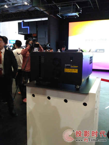 8K DLPͶӰC(j)