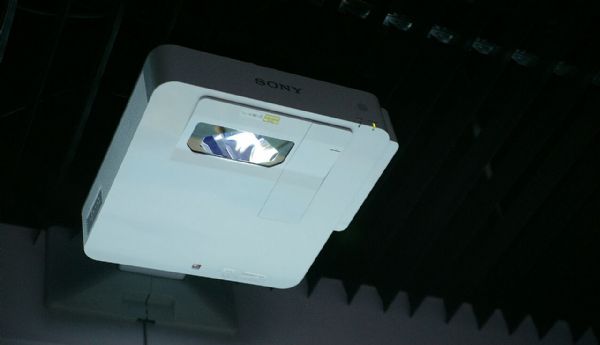 {SƼ (q)ӄ(chung)Ӱ InfoComm China 2018ʬF(xin)Ų@ʾ