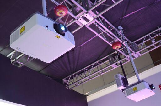 ���ϿƼ�����BG��(sh��)���������ʬF(xi��n)Infocomm China 2018�Wҫ���c(di��n)