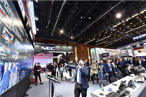 InfoComm China 2018 ȫ®aƷl(f)Ӿ۽g(chung)